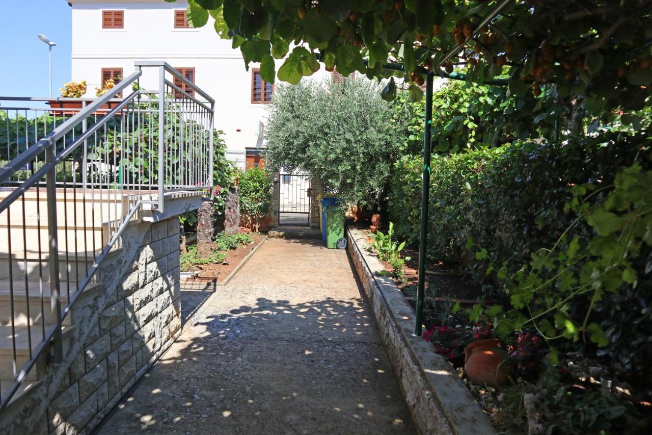 Apartman Slavko Apartment Tar-Vabriga Exterior photo